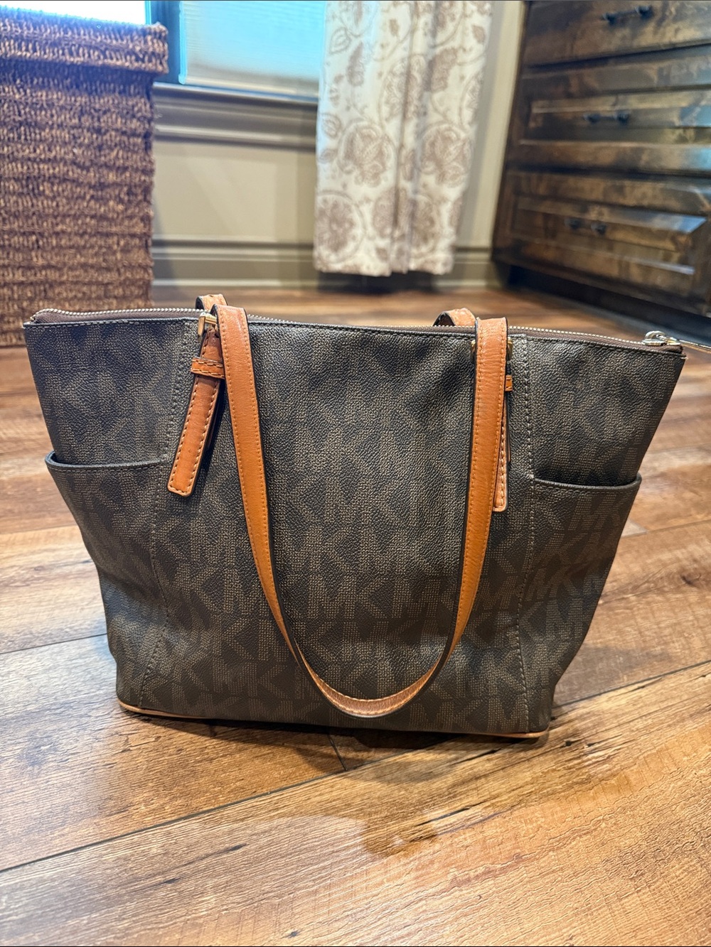 Michael Michael Kors Jet Set Tote